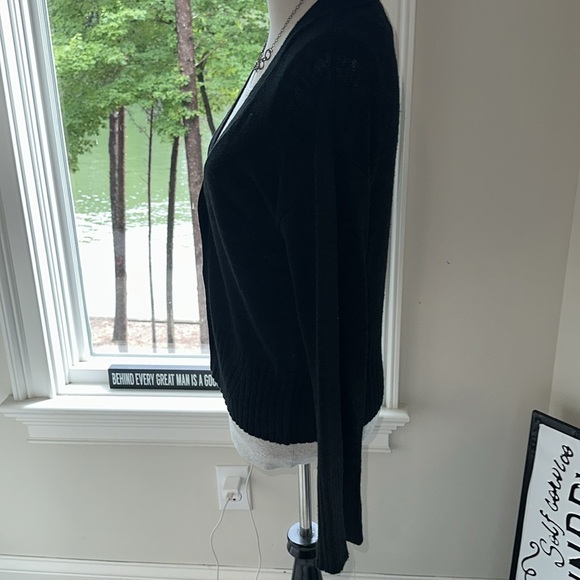 Awesome Classic Black Banana Republic V-neck Cardigan Sweater, Medium, NWOT - Picture 3 of 9